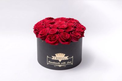 Cappelliera rose rosse Frida's a domicilio con cosaporto.