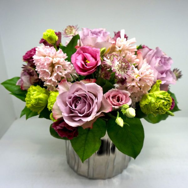 Maria Luisa Rocchi Flowers composizione in rosa. a domicilio con cosaporto.