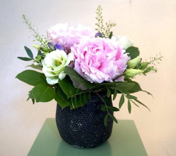 Maria Luisa Rocchi Flowers composizione floreale. a domicilio con cosaporto.