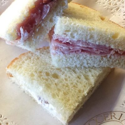 Cosaporto consegna a domicilio easy lunch per 10 persone direttamente nel tuo ufficio