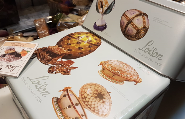 Colomba Faberge Loison di latteria bera a domicilio con cosaporto.