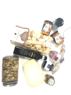 box ricco specialità italiane gourmet special provolone olio strolghino carciofini paccheri paccheri cosaporto