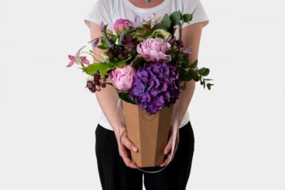 cono speciale mamma festa peonie ortensia cosaporto frida's. consegna a domicilio