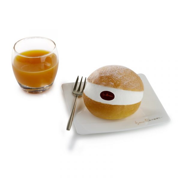 Colazione con Maritozzo e succo Iginio Massari consegna a domicilio con Cosaporto