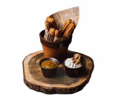 Churros dulce de leche e chantilly_el patio del gaucho