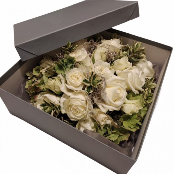 centro-tavola-rose-fresche-consegna-domicilio-cosaporto