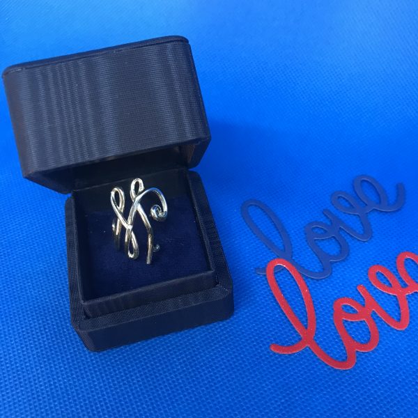 anello intreccio iniziali