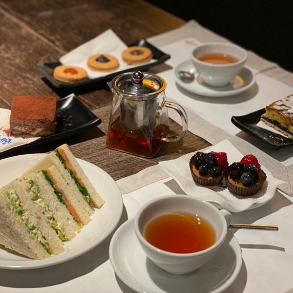 Afternoon Tea da Caffè Roscioli consegna a domicilio con Cosaporto