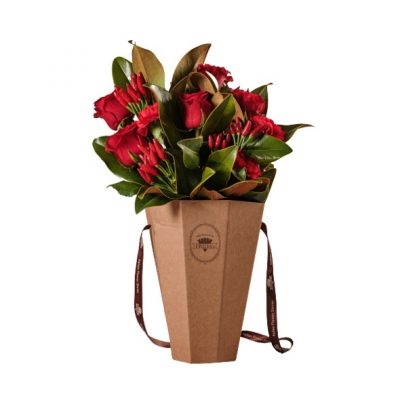Flower Basket Red Love di Frida's consegna a domicilio con Cosaporto