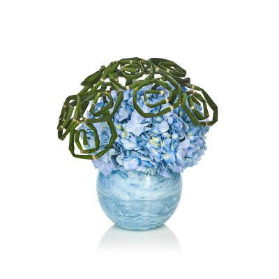 composizione floreale in vaso di resina azzurro