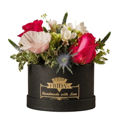 Cappelliera creativa media Frida's Flowers consegna a domicilio con Cosaporto