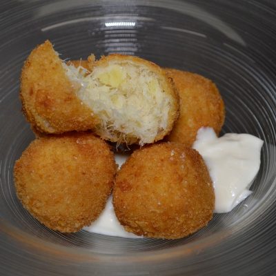 Crocchette di baccalà con salsa al wasabi Golinos consegna a domicilio con Cosaporto