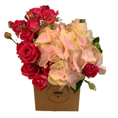 Box di Rose e Rose ramificate Frida's consegna a domicilio con Cosaporto