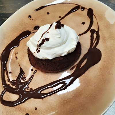 Chocolate Cake con panna montata Golinos consegna a domicilio con Cosaporto