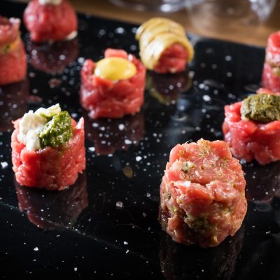 Assaggi di Tartare La Griglia di Varrone consegna a domicilio con Cosaporto