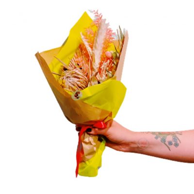 Mazzo di fiori secchi Nairobi Fiori Cuori & Veleno consegna a domicilio con Cosaporto