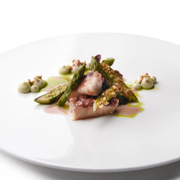 Polpo alla piastra con zucchine alla corteccia di pino e pinoli Bistrot consegna a domicilio con Cossaporto