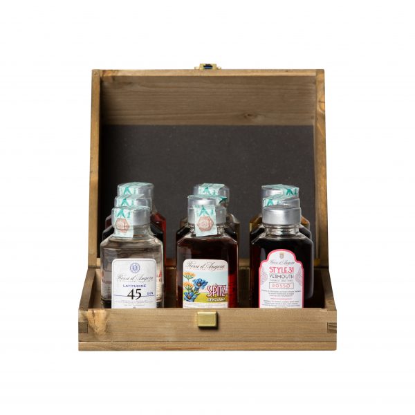 Box "Dall'Aperitivo al Digestivo" Rossi d'Angera consegna a domicilio con Cosaporto