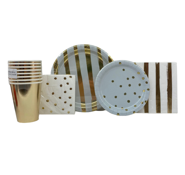 Set tavola oro Parioli Party consegna a domicilio con Cosaporto