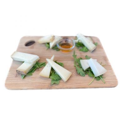 Selezione di formaggi La Cantina del Castello consegna a domicilio con Cosaporto