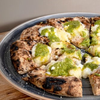 Patate schiacciate, pesto Rossi di Genova e crescenza Crosta Mercato Centrale consegna a domicilio con Cosaporto