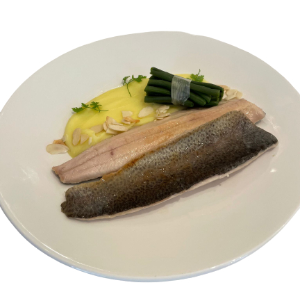 Trota su morbido di patate, fagiolini verdi, mandorle tostate, burro di nocciola Rome Cavalieri consegna a domicilio con Cosaporto