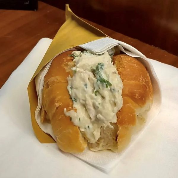 Cornetto Salato Insalata di Pollo - 150g MCR Il Cornetto Matteo Insegno e Fabio Sardella consegna a domicilio con dev.cosaporto.it Salato