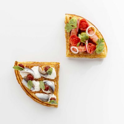 Waffle di Mais, Crema di Guacamole, Pescado Marinato, Pomodoro Arrosto ed Erbe Carnal Express consegna a domicilio con dev.cosaporto.it