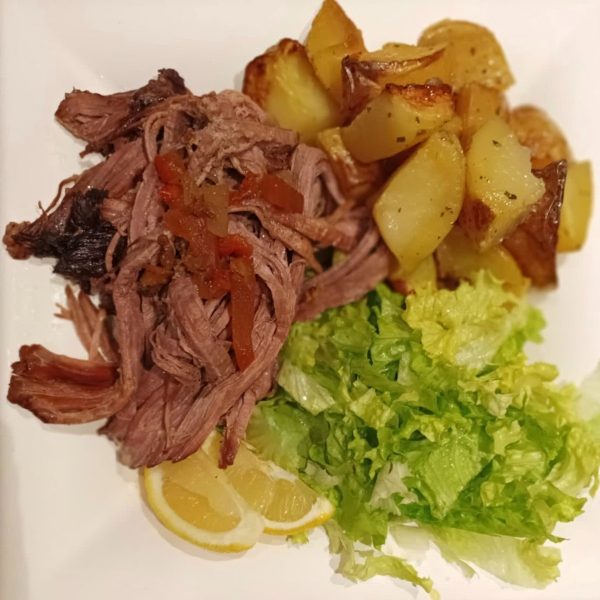 Brasato di manzo con patate La Carne e i Salumi di Fausto Savigni consegna a domicilio con Cosaporto