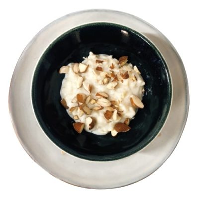 Risolatte al Cardamomo Verde con uvetta e mandorle Contrada Govinda consegna a domicilio con Cosaporto